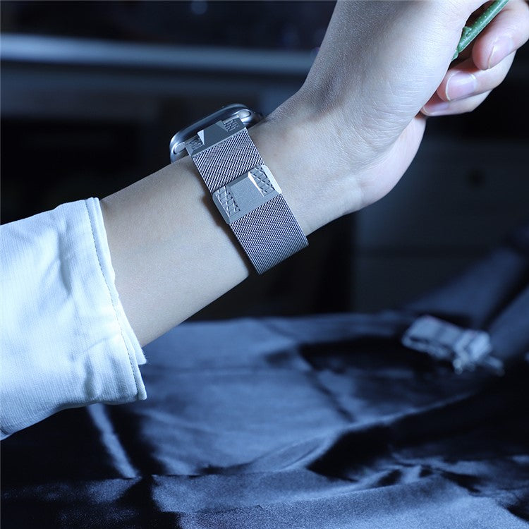 PRAGUS For Apple Watch 10 46mm / Ultra 2 / Ultra 49mm / 9 8 7 45mm / SE (2023) SE (2022) SE 6 5 4 44mm / 3 2 1 42mm Milanese Metal Watch Band - Starlight