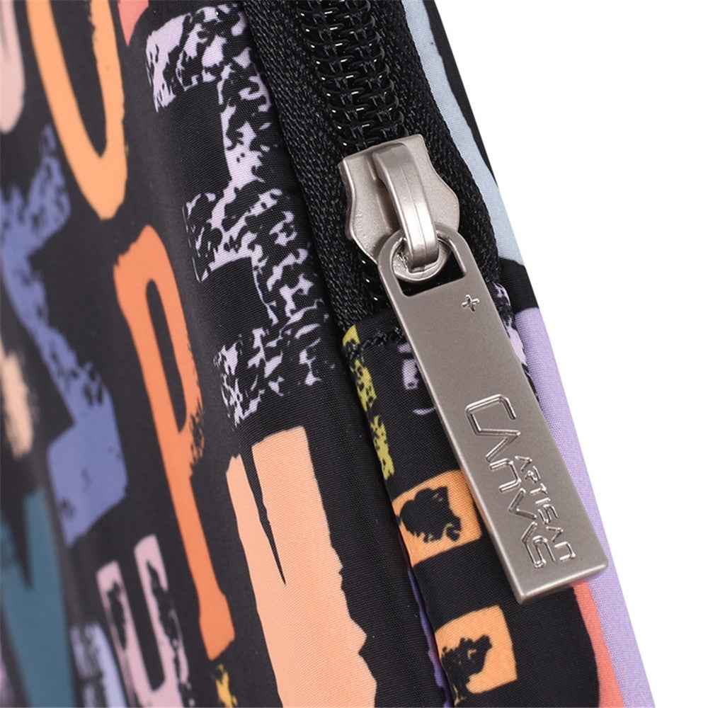 H18-01 Letters Printing Scratch-resistant Laptop Sleeve Notebook Carrying Case - Black/for 12-inch Laptop